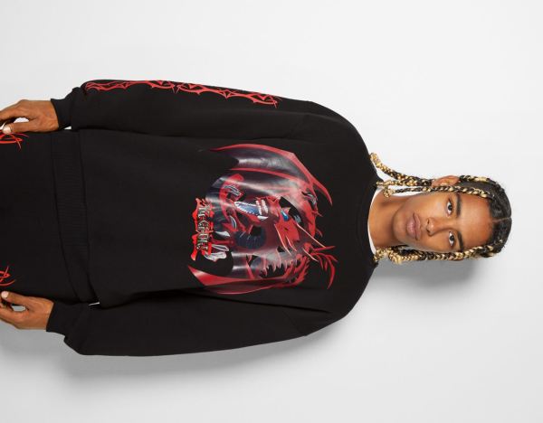 Black Men's Bershka Oversize Crew Neck With A Yu-gi-oh! Print Sweatshirts | dOvaftFec3K