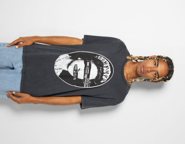 Black Men's Bershka Regular Fit Short Sleeve With A Sex Pistols Print T Shirts | knuIsgK5g3o