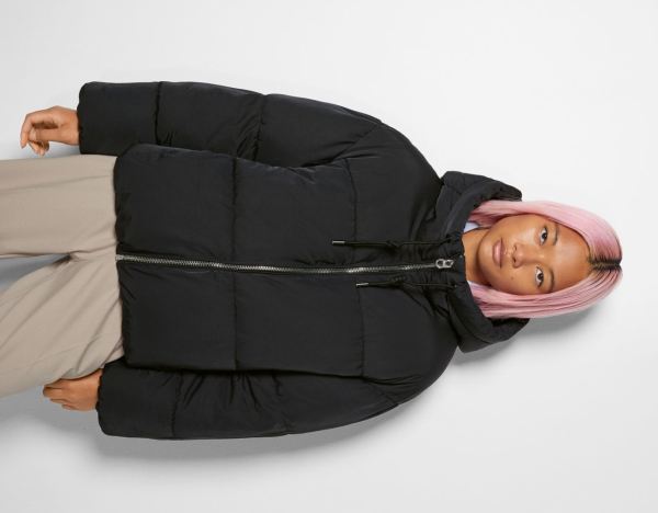 Black Women's Bershka Oversize Hooded Puffer Jackets | bxPpPMmEgFT