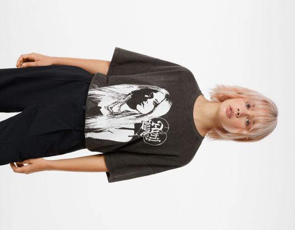 Black Women's Bershka Short Sleeve With An Avril Lavigne Print T Shirts | iqtfl8Ouymk