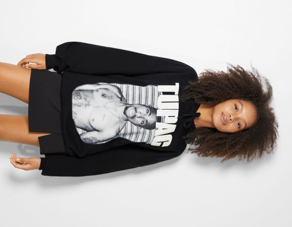 Black Women's Bershka Tupac Print Hoodie | TXPLhmDbxq3