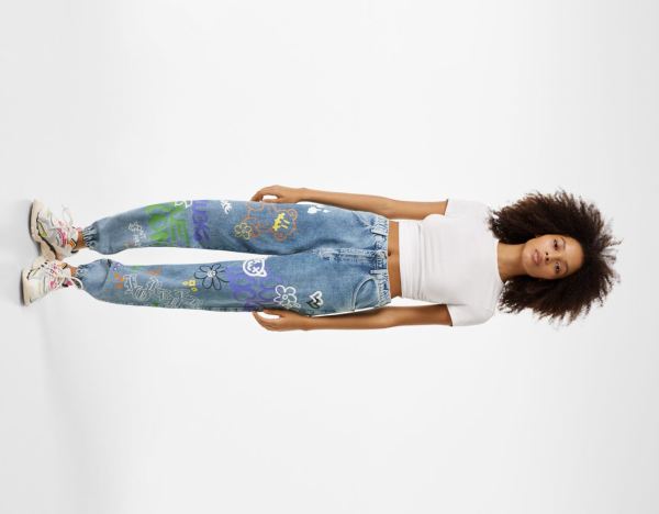 Blue Women's Bershka Graffiti Print Jogger Jeans | DCroAQbQ14s