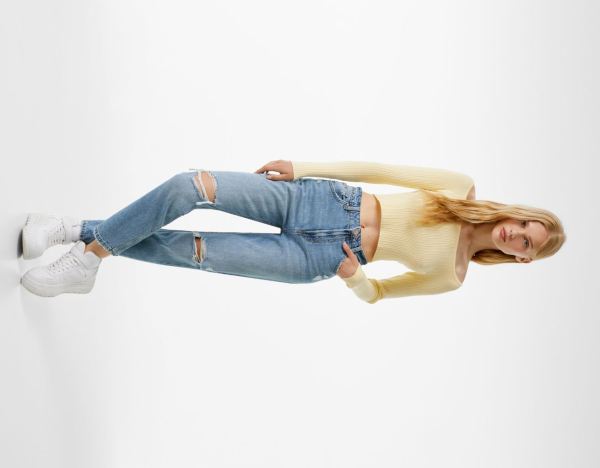 Blue Women's Bershka Ripped Mom Jeans | jWNx0czdiyQ