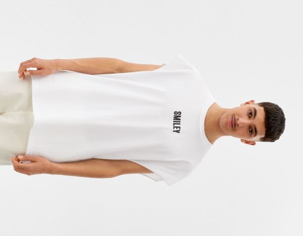 White Men's Bershka Sleeveless Oversize Worker Smiley® T Shirts | UNv2EU90azZ