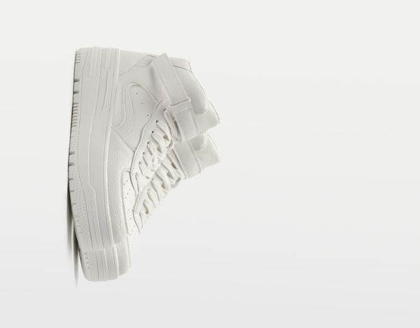 White Women's Bershka High-top With Strap Sneakers | 5LwXrYYuKye