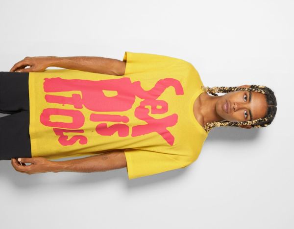 Yellow Men's Bershka Regular Fit Short Sleeve With A Sex Pistols Print T Shirts | Z3vjPn7AgOs