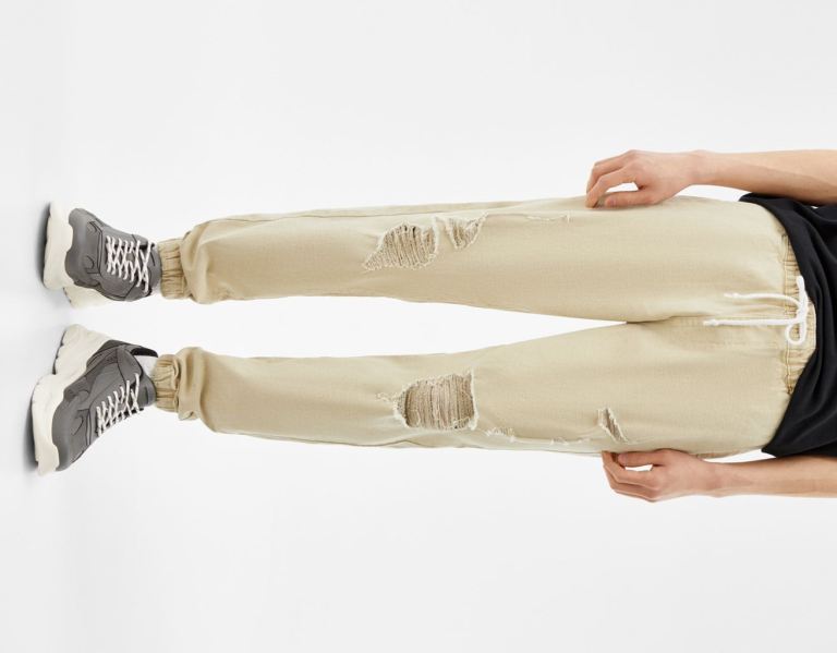 Beige Men's Bershka Ripped Jogger Jeans | JPgjEgyMiEa