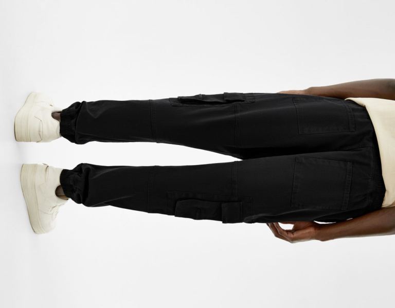 Black Men's Bershka Joggers Cargo | 097fHXfQ9Jq