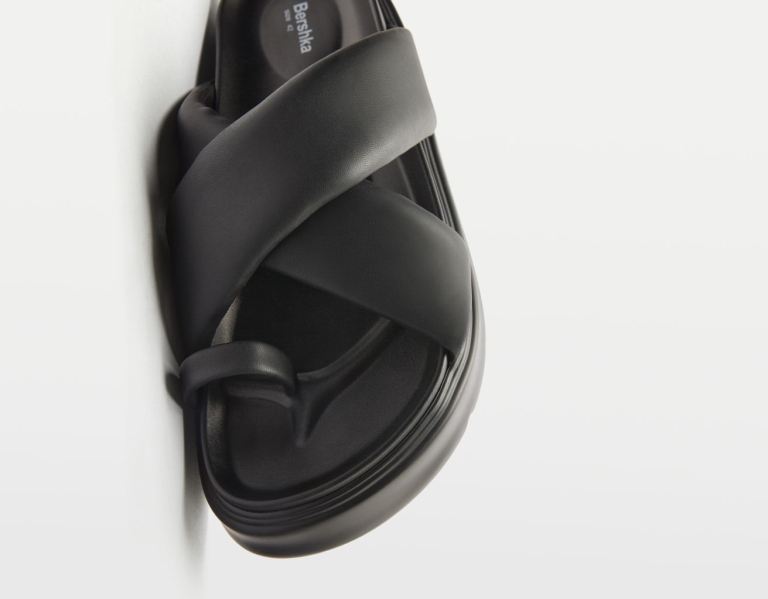 Black Men's Bershka Quilted Crossover Sandals | BScrxOU0kNb