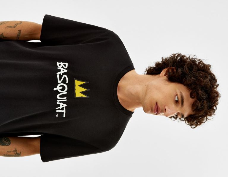 Black Men's Bershka Regular-fit Short Sleeve With A Jean-michel Basquiat Print T Shirts | HH3VnbgapxO