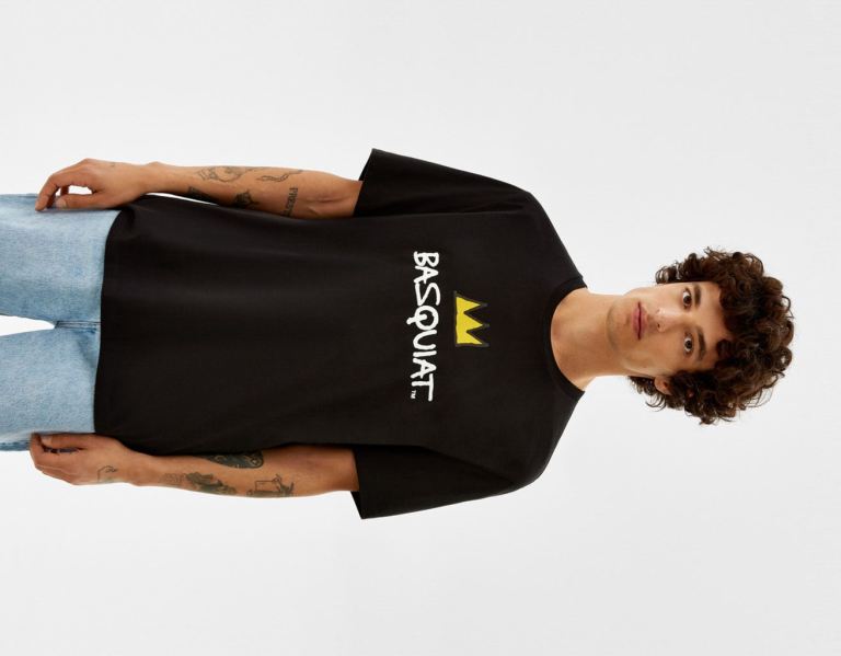 Black Men\'s Bershka Regular-fit Short Sleeve With A Jean-michel Basquiat Print T Shirts | HH3VnbgapxO