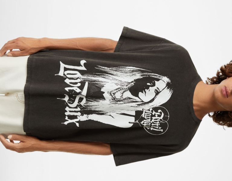 Black Men's Bershka Short Sleeve With An Avril Lavigne Print T Shirts | SYYOt5hBmaX