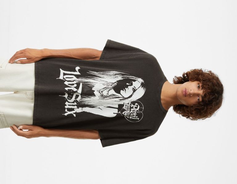 Black Men\'s Bershka Short Sleeve With An Avril Lavigne Print T Shirts | SYYOt5hBmaX