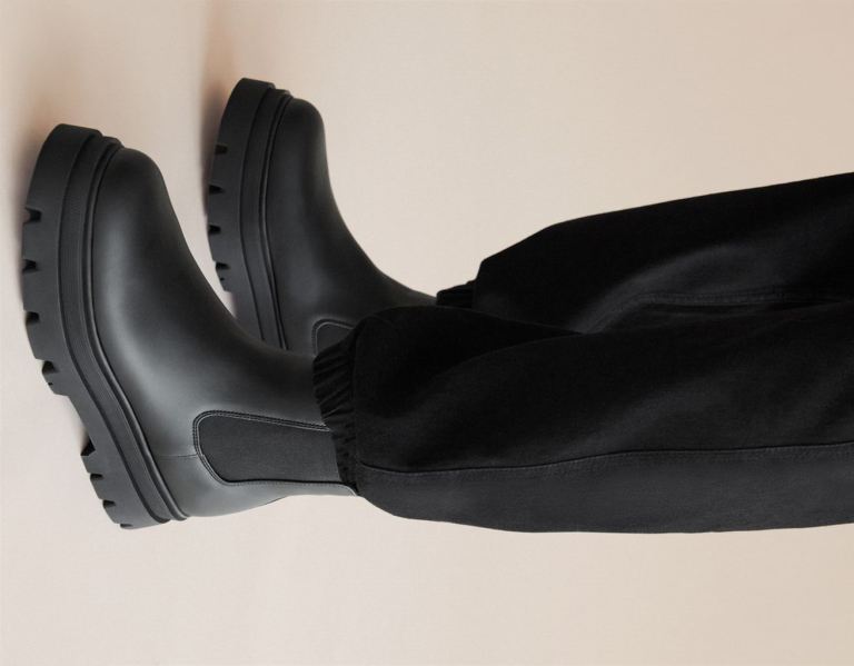 Black Men's Bershka With Elastic Gores Ankle Boots | JmrIQDAoS7t