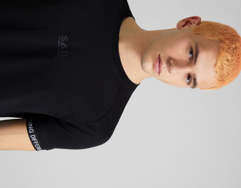 Black Men's Bershka With Slogan T Shirts | Q4ovIGe1SnQ