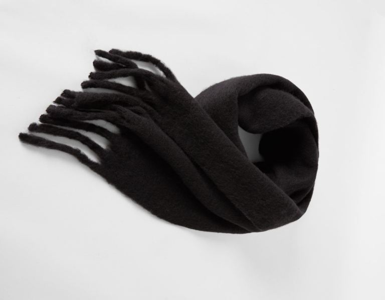 Black Women's Bershka Basic Scarves | XGDqHV3mpAw