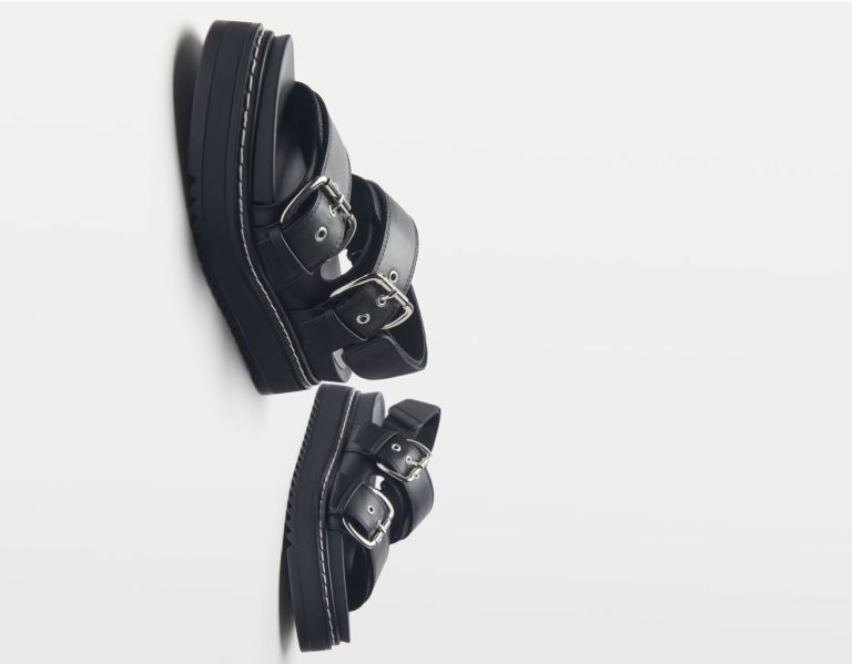 Black Women's Bershka Buckled Platform Flat Sandals | 3f6qoT7ixCy