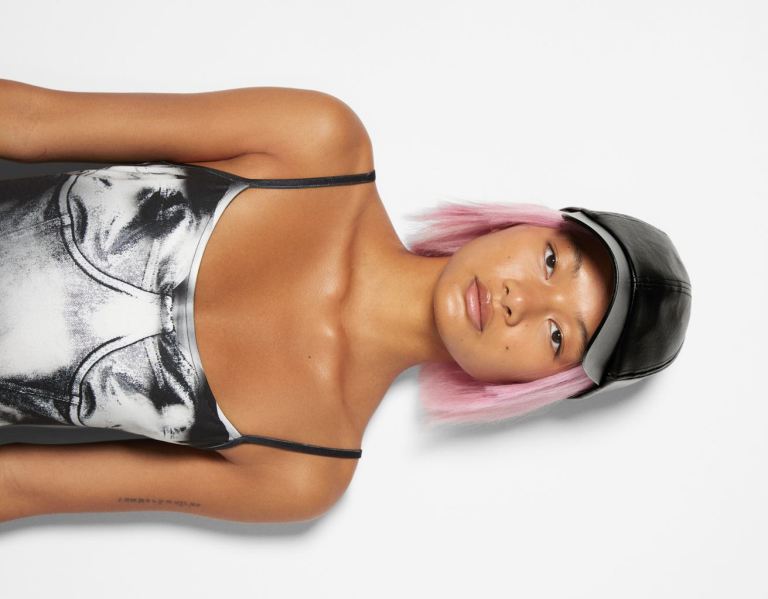 Black Women's Bershka Faux Leather Hats | NDvorF5QeKI