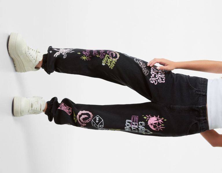 Black Women's Bershka Graffiti Print Jogger Jeans | fGIIbVUY4zu