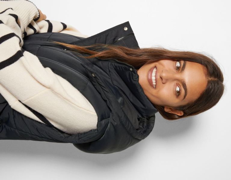 Black Women's Bershka Long Hooded Puffer Vest Outerwear | bQyZfYLfjB5