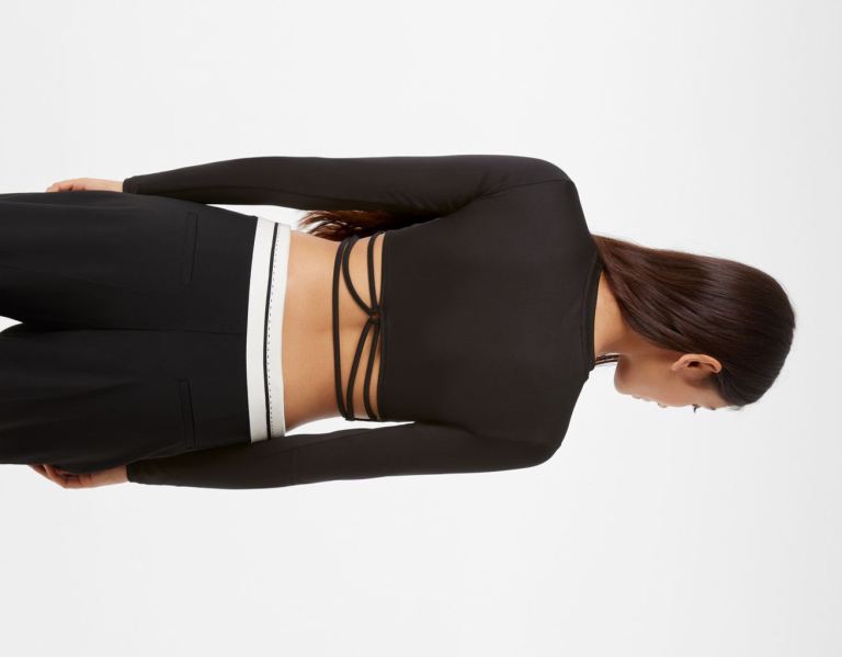 Black Women's Bershka Long Sleeve With Rings And Straps At The Back T Shirts | a1w2knLX3UQ