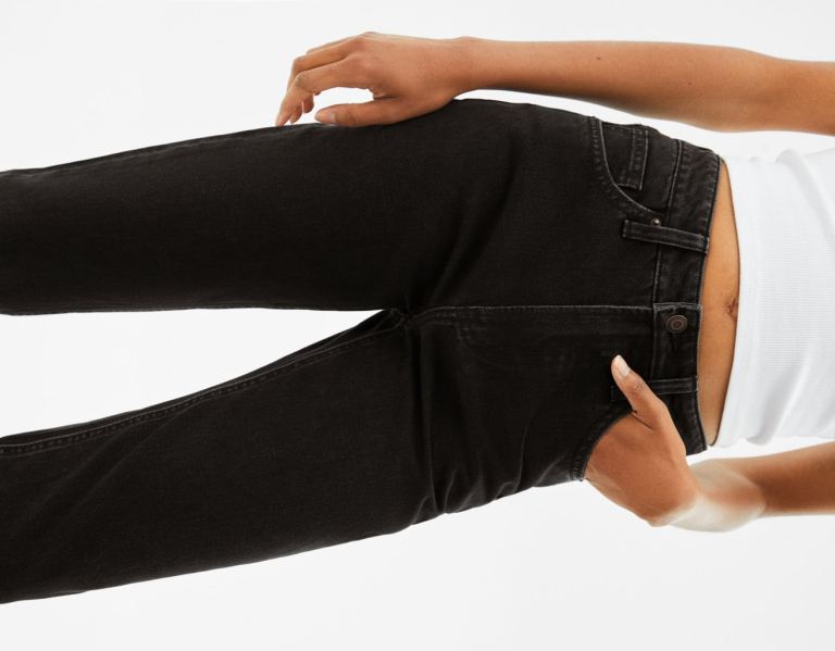 Black Women's Bershka Mom Jeans | mnKrxyrk3On