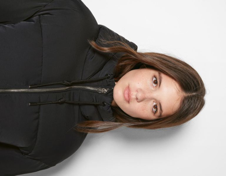 Black Women's Bershka Oversize Hooded Puffer Jackets | PsHx3W3yzjB