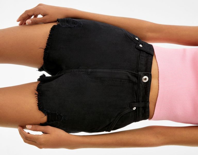 Black Women's Bershka Ripped Twill Shorts | DJ81KirQHgU