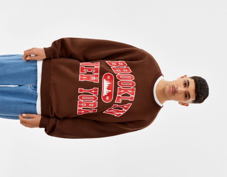 Brown Men\'s Bershka Crew Neck College Print Sweatshirts | 11XXA0JTx0w