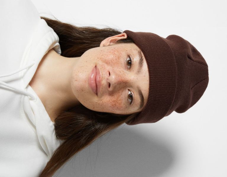 Brown Women's Bershka Basic Beanie | caBsXrMRknj