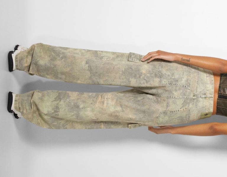 Brown Women's Bershka Printed Cargo Baggy Jeans Pants | Ejw5wJNaMZe