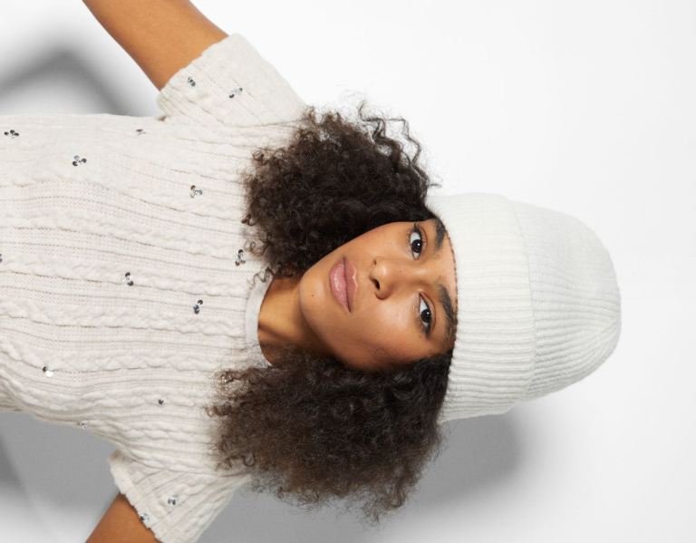 Cream Women's Bershka Ribbed Knit Beanie | pbgF8lVAZOX