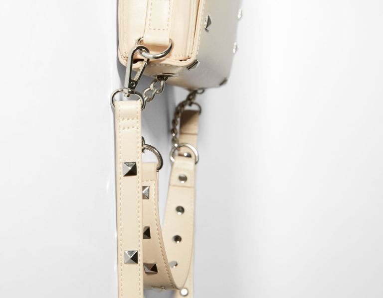 Cream Women's Bershka Studded Crossbody Bags | IjeYYyfN5vs