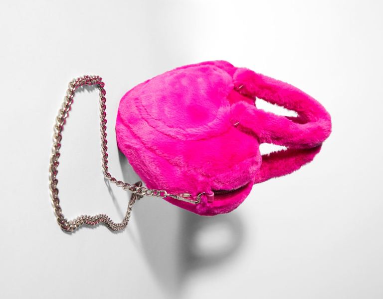 Fuchsia Women's Bershka Faux Fur Heart Crossbody With Chain Strap Bags | KQ5pFIb5JkT