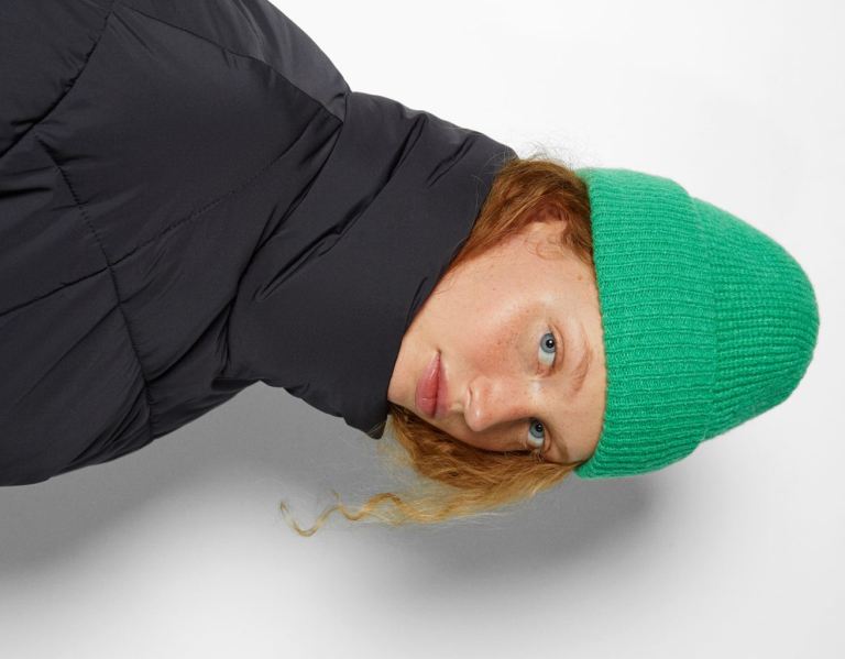 Green Women's Bershka Ribbed Knit Beanie | 083ptuqHPHM