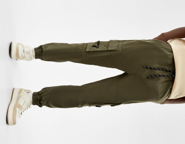 Khaki Men's Bershka Cargo Joggers Pants | RrVyMpuRkCq