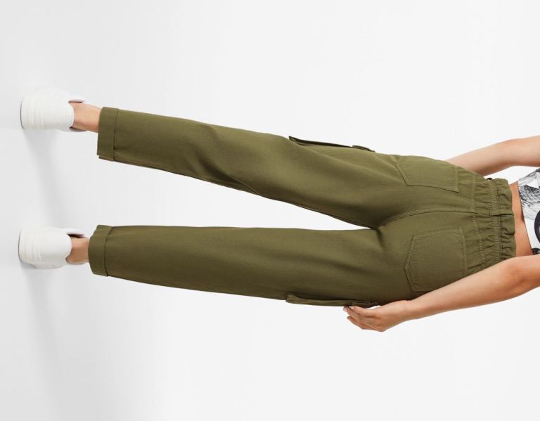 Khaki Women's Bershka Twill Cargo With Gathered Waist Pants | 9vtxqTkUbyp