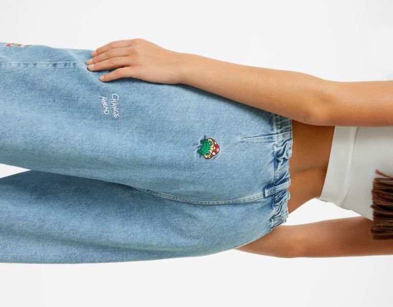 Light Blue Women's Bershka Embroidered Parachute Jeans | afjFSCQrSR8