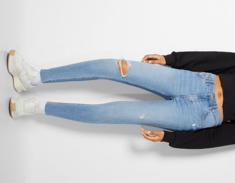 Light Blue Women's Bershka Low-rise Skinny Jeans | b2nbAOc81ZK