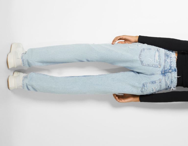 Light Blue Women's Bershka Ripped Straight Vintage Jeans | KEwWa7Z0vGE