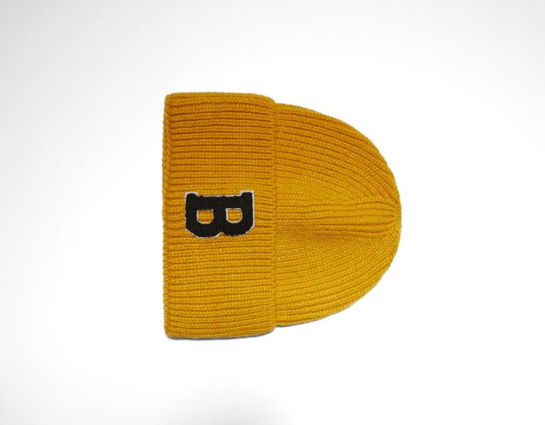 Mustard Men's Bershka Embroidered Varsity Beanie Caps | eSFxV0MCszF