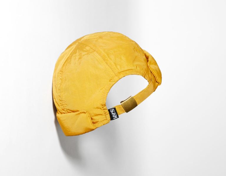 Mustard Men's Bershka Short Quilted Hats | 2a65iYaMTR7