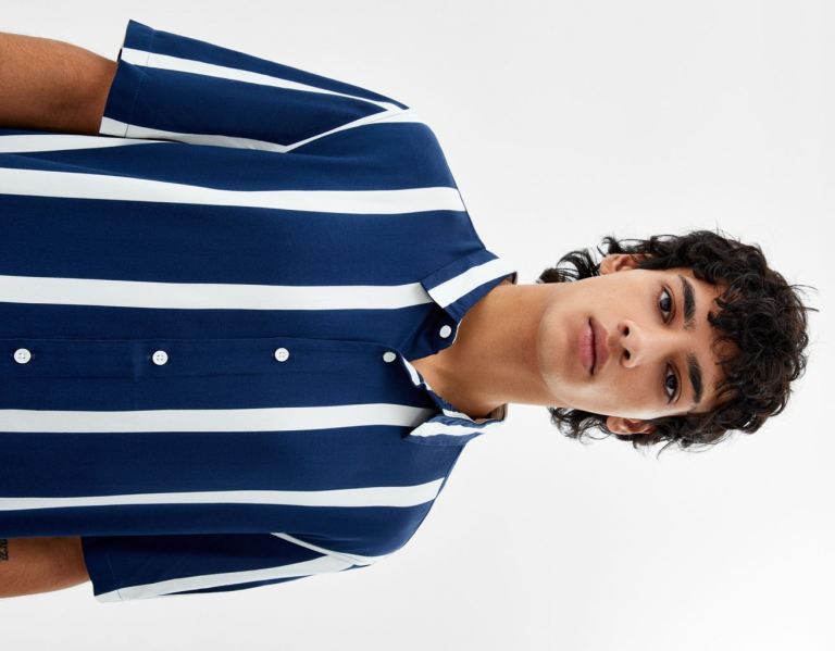 Navy Men's Bershka Short Sleeve With Striped Twill Shirts | vVe8M3q8OOm