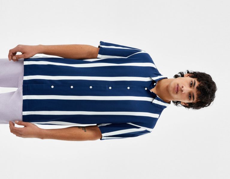 Navy Men\'s Bershka Short Sleeve With Striped Twill Shirts | vVe8M3q8OOm