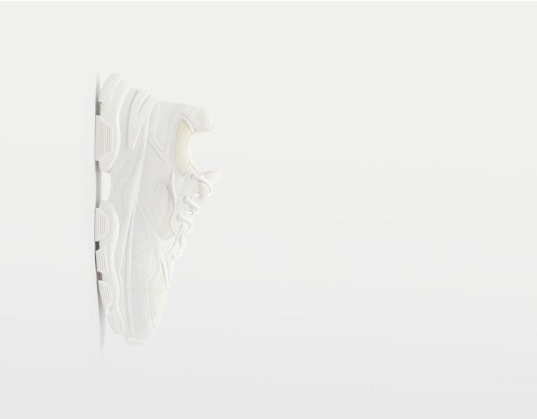 White Men's Bershka Contrasting Mesh Sneakers | KqAeOyNm6Ko