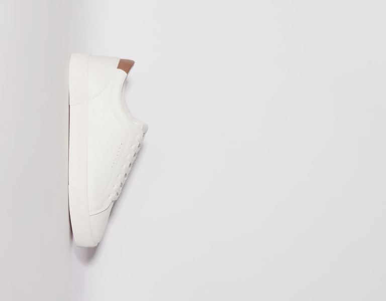 White Men's Bershka Contrasting Trainers | 2FxgkrIoVrt