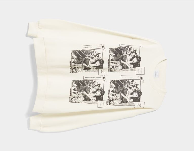 White Men's Bershka Crew Neck Anime Print Sweatshirts | ylsQ3neHxAx