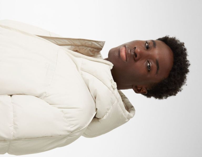 White Men's Bershka Puffer With Hood Down Jackets | 4O0gfilnQYZ