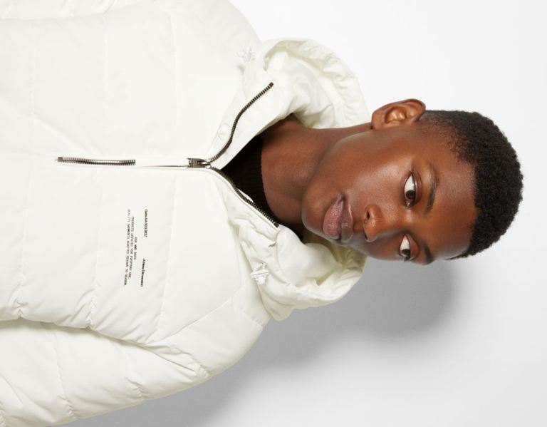 White Men's Bershka Puffer With Pouch Pocket Jackets | 8wsqdlroQ6I