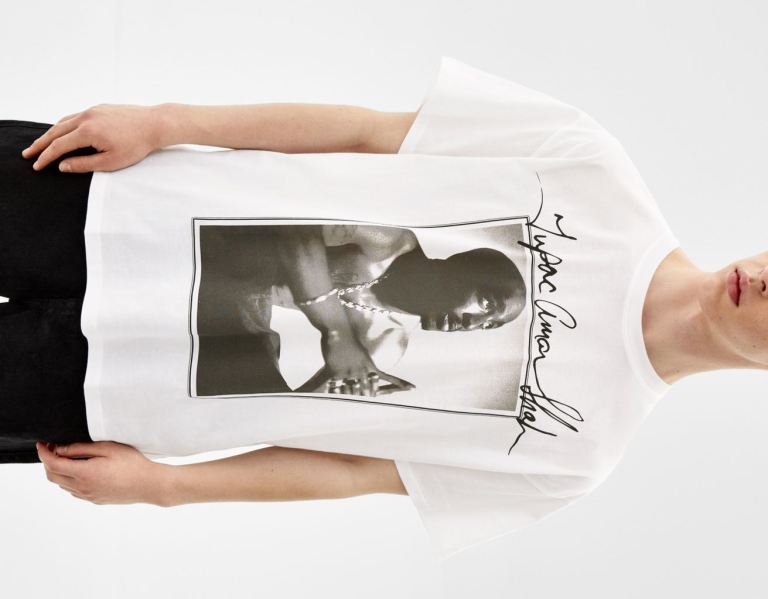 White Men's Bershka Short Sleeve With Tupac Print T Shirts | NnEQSLLliaw